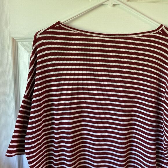LulaRoe Blouse Top Women’s Size XS Oversized Striped Burgundy And White - Picture 10 of 13